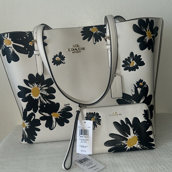 NWT Coach Mollie Tote Bag and Corner Zip Wristlet With Floral Print - Picture 2 of 11